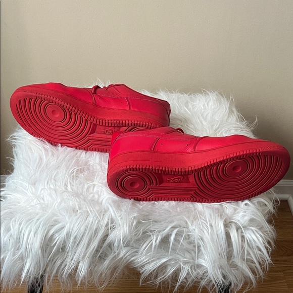 Men's Red Sneakers Nike Air Force 1 Low Tripple Red. Size 12. - Picture 5 of 7